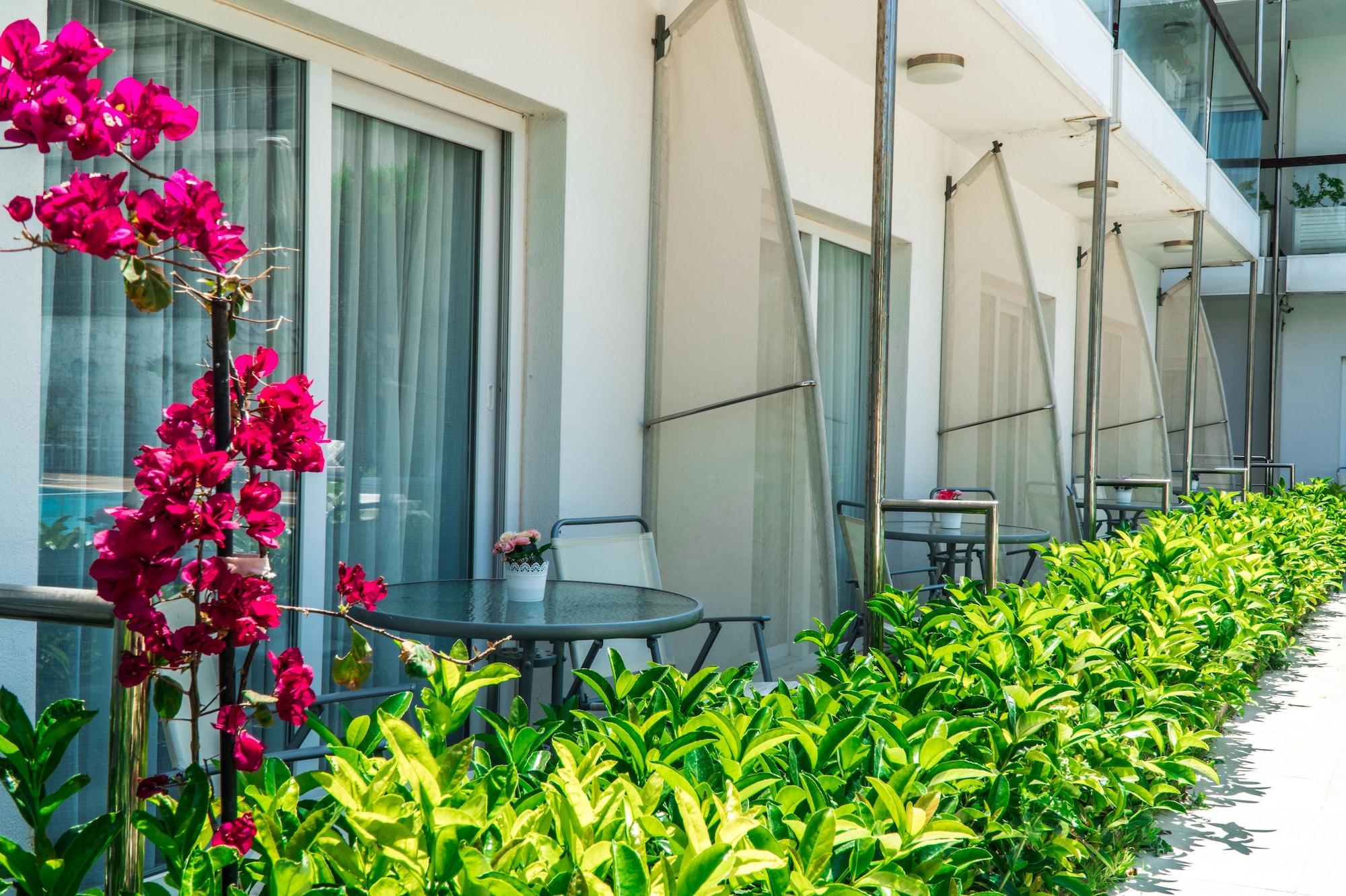 Otel Yeni Çeşme Extérieur photo