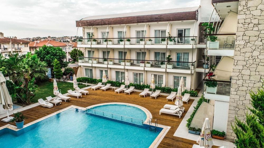 Otel Yeni Çeşme Extérieur photo
