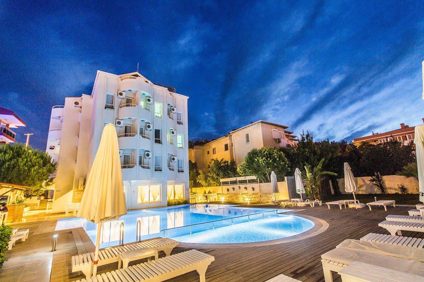 Otel Yeni Çeşme Extérieur photo